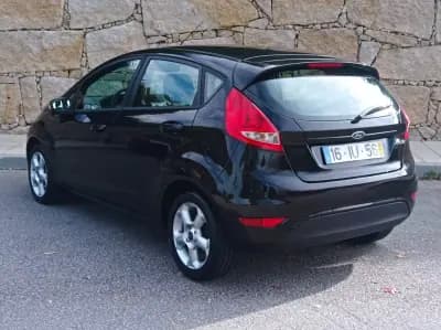 Vendo Ford Fiesta 2010 - 6490 EUR, 193000 km - AUTO.MOTO.pt