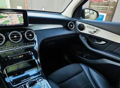 Vendo Mercedes-Benz GLC 220 2018 - 29950 EUR, 198985 km - AUTO.MOTO.pt