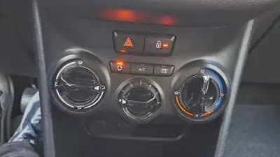 Sell Peugeot 208 2013 - 7980 EUR, 164784 km - AUTO.MOTO.pt