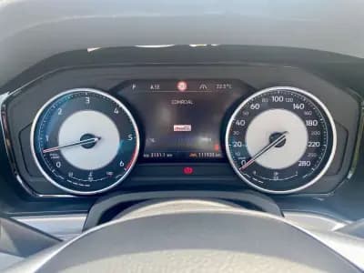 Vendo Volkswagen Touareg 2019 - 47500 EUR, 111935 km - AUTO.MOTO.pt