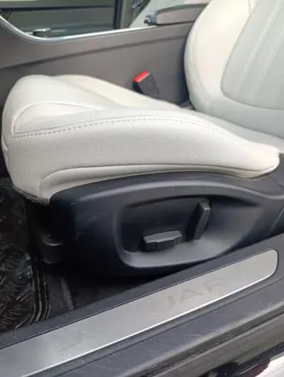 Sell Jaguar XF 2017 - 19900 EUR, 173000 km - AUTO.MOTO.pt