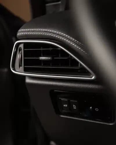 Vendo Jaguar F-Pace 2020 - 37950 EUR, 80000 km - AUTO.MOTO.pt