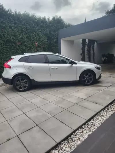 Vendo Volvo V40 Cross Country 2015 - 13900 EUR, 162000 km - AUTO.MOTO.pt
