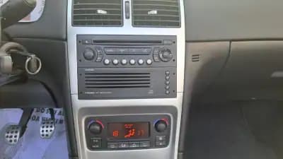 Sell Peugeot 307 CC 2006 - 6980 EUR, 225826 km - AUTO.MOTO.pt