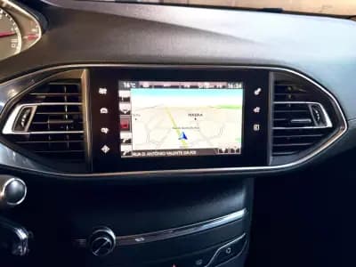 Vendo Peugeot 308 SW 2015 - 12990 EUR, 256609 km - AUTO.MOTO.pt