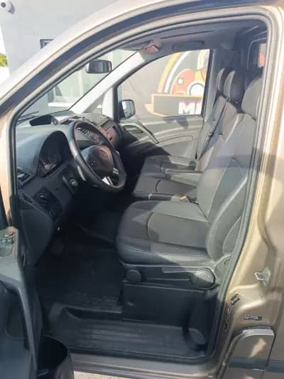 Vendo Mercedes-Benz Vito 2012 - 15900 EUR, 177378 km - AUTO.MOTO.pt