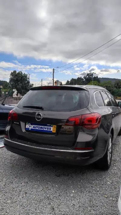 Vendo Opel Astra Sports Tourer 2016 - 9998 EUR, 162378 km - AUTO.MOTO.pt