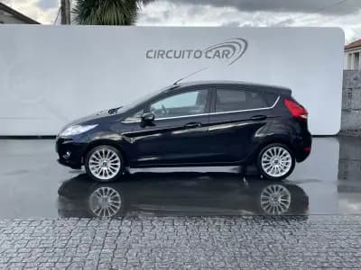 Sell Ford Fiesta 2011 - 7500 EUR, 91446 km - AUTO.MOTO.pt