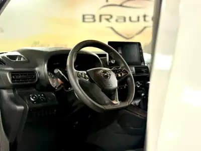 Vendo Opel Combo 2022 - 17900 EUR, 47542 km - AUTO.MOTO.pt