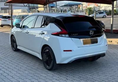 Vendo Nissan Leaf 2025 - 23250 EUR, 50 km - AUTO.MOTO.pt