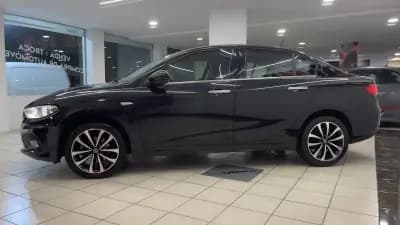 Sell Fiat Tipo 2017 - 8990 EUR, 132668 km - AUTO.MOTO.pt