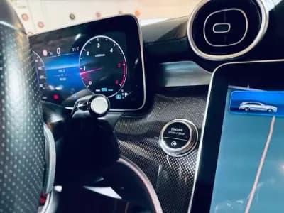 Vendo Mercedes-Benz C 300 2022 - 40990 EUR, 95187 km - AUTO.MOTO.pt