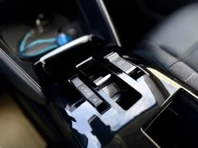 Vendo Citroën C4 2023 - 18950 EUR, 47000 km - AUTO.MOTO.pt