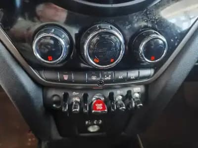 Vendo MINI Countryman 2018 - 19990 EUR, 84000 km - AUTO.MOTO.pt