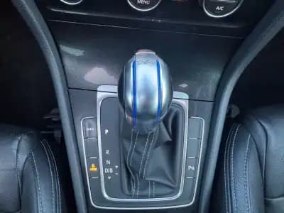 Vendo Volkswagen Golf 2015 - 16900 EUR, 139035 km - AUTO.MOTO.pt