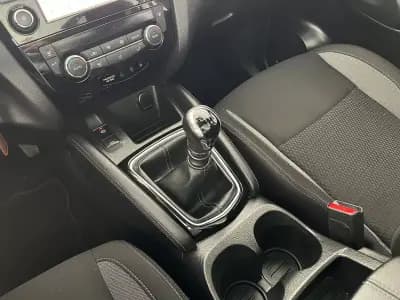 Vendo Nissan Qashqai 2019 - 19600 EUR, 106352 km - AUTO.MOTO.pt