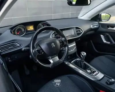 Sell Peugeot 308 SW 2019 - 10990 EUR, 152000 km - AUTO.MOTO.pt