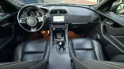 Vendo Jaguar F-Pace 2018 - 24990 EUR, 165000 km - AUTO.MOTO.pt