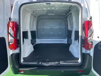 Sell Peugeot Expert 2015 - 10950 EUR, 187000 km - AUTO.MOTO.pt