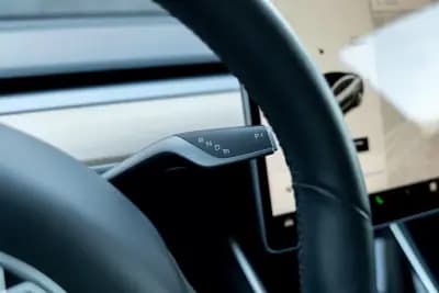 Sell Tesla Model 3 2019 - 23900 EUR, 140000 km - AUTO.MOTO.pt