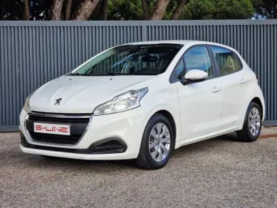 Vendo Peugeot 208 2018 - 9990 EUR, 100238 km - AUTO.MOTO.pt
