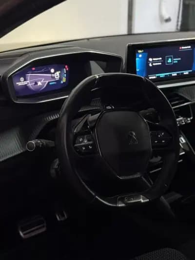 Sell Peugeot e-208 2020 - 17990 EUR, 55000 km - AUTO.MOTO.pt