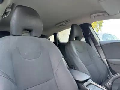 Sell Volvo V40 Cross Country 2014 - 13500 EUR, 149000 km - AUTO.MOTO.pt