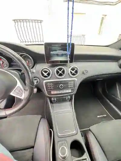 Vendo Mercedes-Benz A 180 2016 - 15400 EUR, 170310 km - AUTO.MOTO.pt