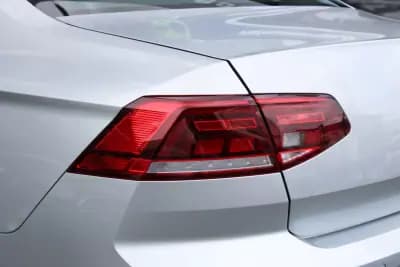 Vendo Volkswagen Passat 2021 - 21900 EUR, 22076 km - AUTO.MOTO.pt