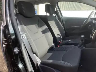 Vendo Renault Clio Sport Tourer 2019 - 13999 EUR, 127245 km - AUTO.MOTO.pt