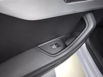 Sell Audi A4 Avant 2016 - 20950 EUR, 253446 km - AUTO.MOTO.pt