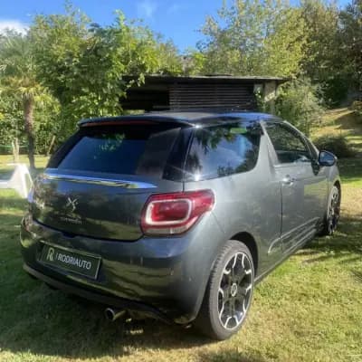Vendo Citroën DS3 2013 - 14990 EUR, 156000 km - AUTO.MOTO.pt