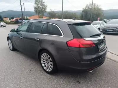 Sell Opel Insignia 2010 - 7500 EUR, 206000 km - AUTO.MOTO.pt