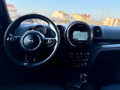 Sell MINI Countryman 2019 - 24450 EUR, 79000 km - AUTO.MOTO.pt