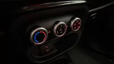 Sell Fiat 500L 2014 - 7990 EUR, 133000 km - AUTO.MOTO.pt