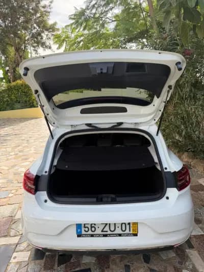 Sell Renault Clio 2020 - 14900 EUR, 51155 km - AUTO.MOTO.pt