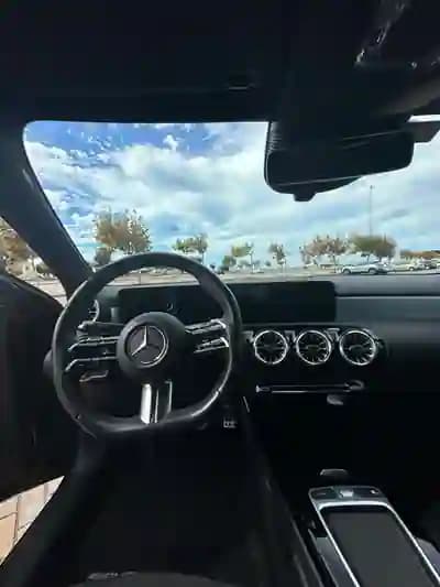 Vendo Mercedes-Benz A 180 2023 - 34000 EUR, 47000 km - AUTO.MOTO.pt