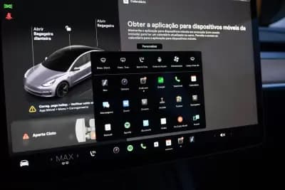 Vendo Tesla Model 3 2023 - 31999 EUR, 67000 km - AUTO.MOTO.pt