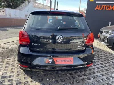 Vendo Volkswagen Polo 2017 - 12950 EUR, 128700 km - AUTO.MOTO.pt