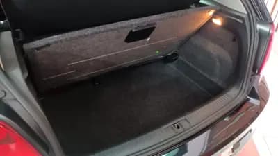 Vendo Volkswagen Polo 2015 - 10500 EUR, 125941 km - AUTO.MOTO.pt