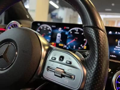 Sell Mercedes-Benz A 180 2017 - 25990 EUR, 160000 km - AUTO.MOTO.pt