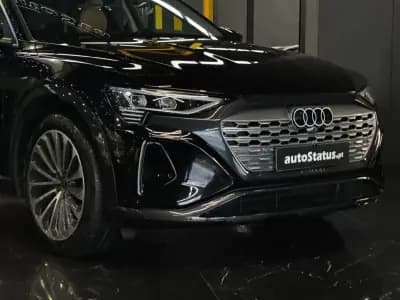 Sell Audi Q8 e-Tron Sportback 2024 - 59990 EUR, 24200 km - AUTO.MOTO.pt