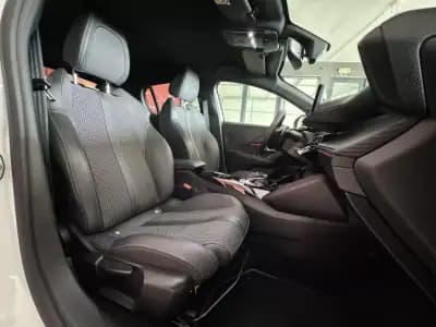 Vendo Peugeot 208 2022 - 21990 EUR, 19759 km - AUTO.MOTO.pt