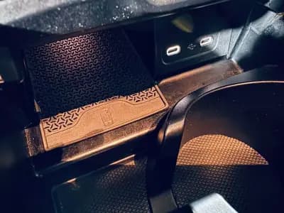 Vendo Mercedes-Benz C 300 2022 - 40990 EUR, 95187 km - AUTO.MOTO.pt