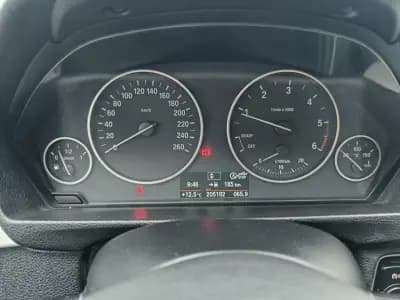Vendo BMW 318 2012 - 12890 EUR, 205182 km - AUTO.MOTO.pt