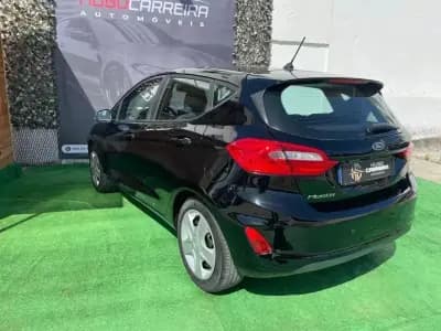 Vendo Ford Fiesta 2019 - 9500 EUR, 125000 km - AUTO.MOTO.pt