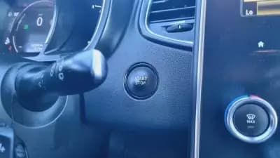 Sell Renault Grand Scénic 2020 - 19900 EUR, 150682 km - AUTO.MOTO.pt