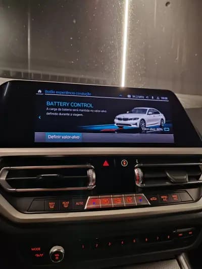 Vendo BMW 330e 2021 - 28750 EUR, 122142 km - AUTO.MOTO.pt