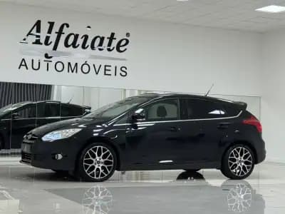 Vendo Ford Focus 2012 - 8990 EUR, 197000 km - AUTO.MOTO.pt