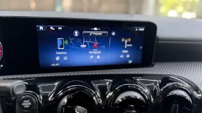 Vendo Mercedes-Benz A 200 2024 - 27500 EUR, 29000 km - AUTO.MOTO.pt